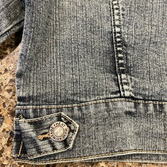 HEAT WAVE VINTAGE BRAND CROPPED JEAN JACKET - Picture 9 of 15